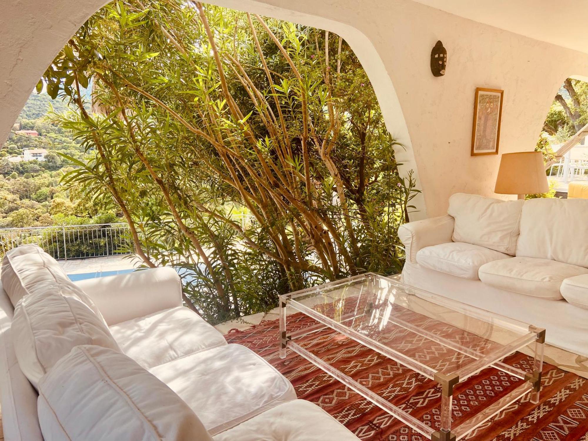 Bed & Breakfast Hirondelles 35 *