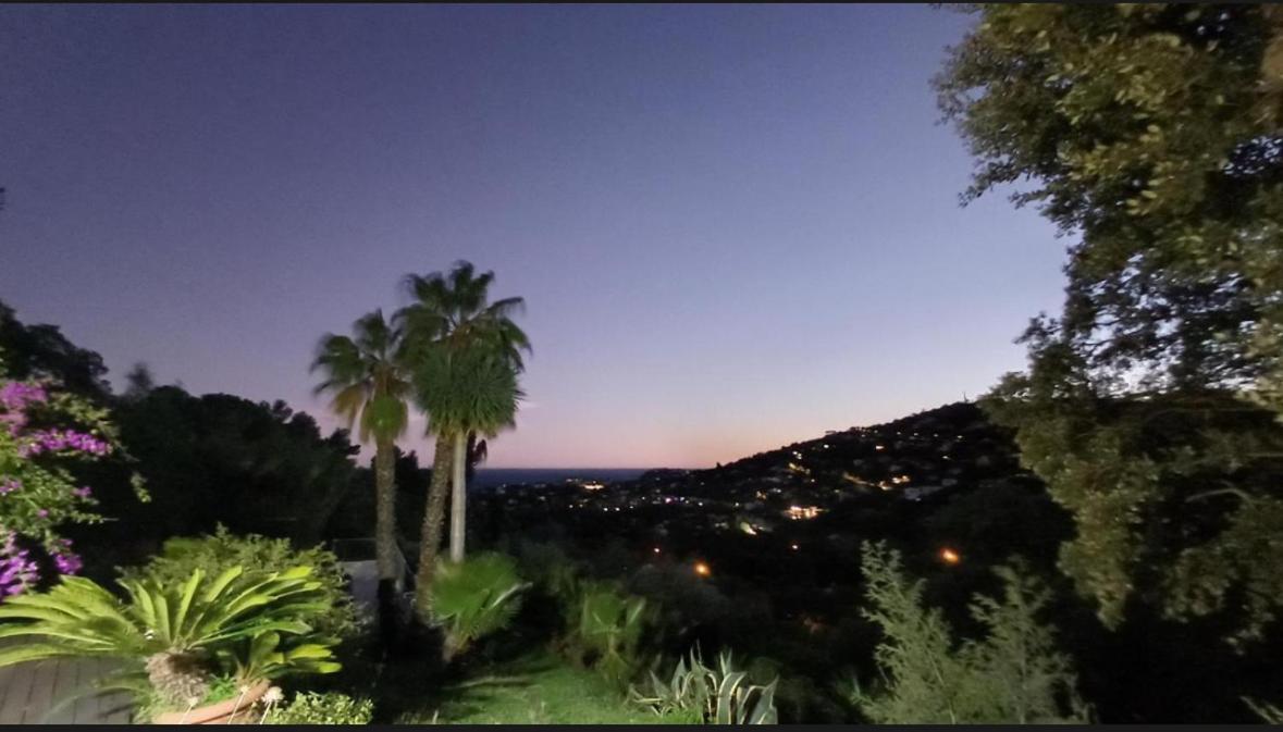 Hirondelles 35 * Cavalaire-sur-Mer