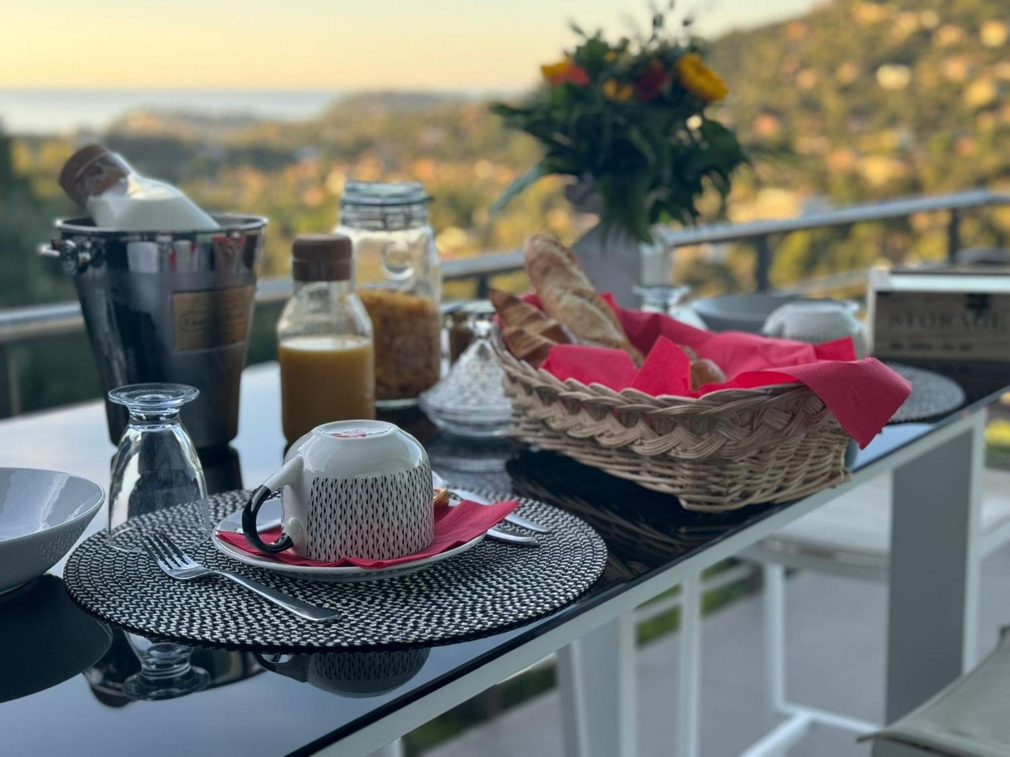 Hirondelles 35 Couette-café Cavalaire-sur-Mer